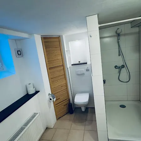 مكان تخييم Tiny House Mit Pferdeblick *